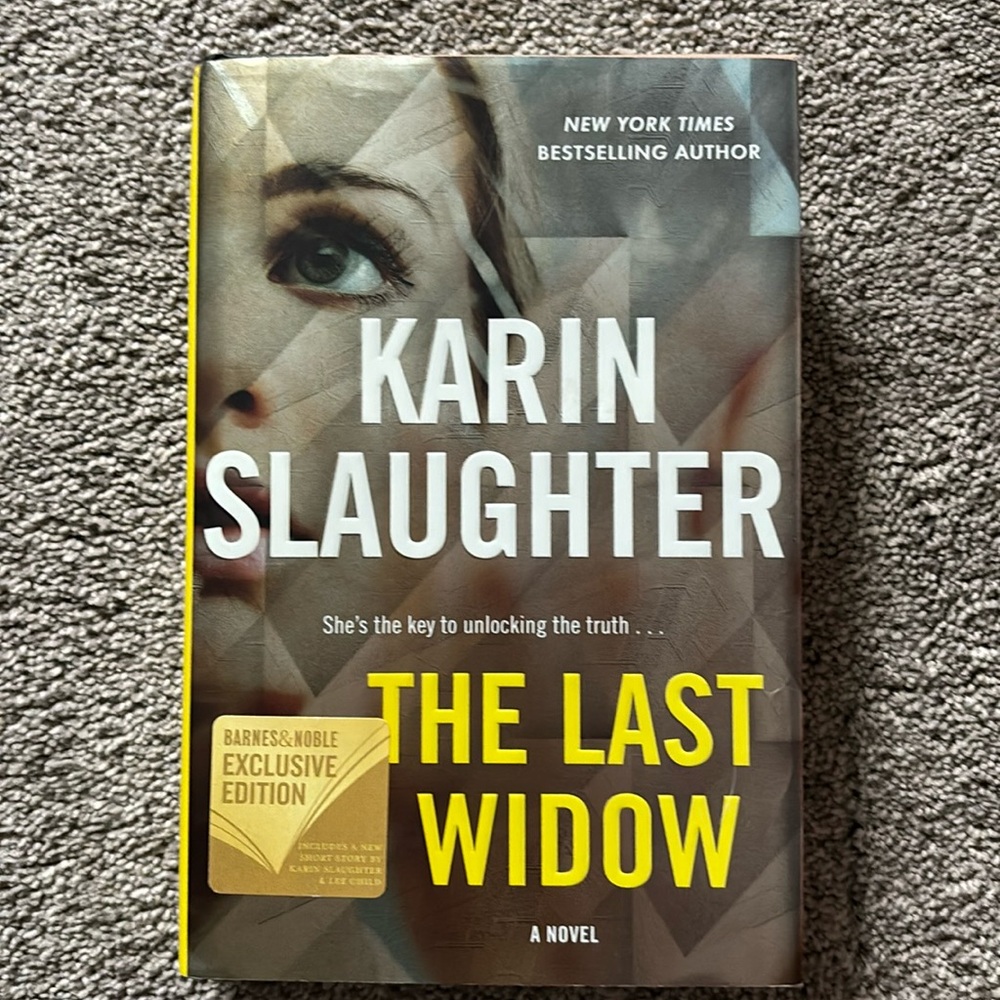 Karen Slaughter hardcover book The Last Widow